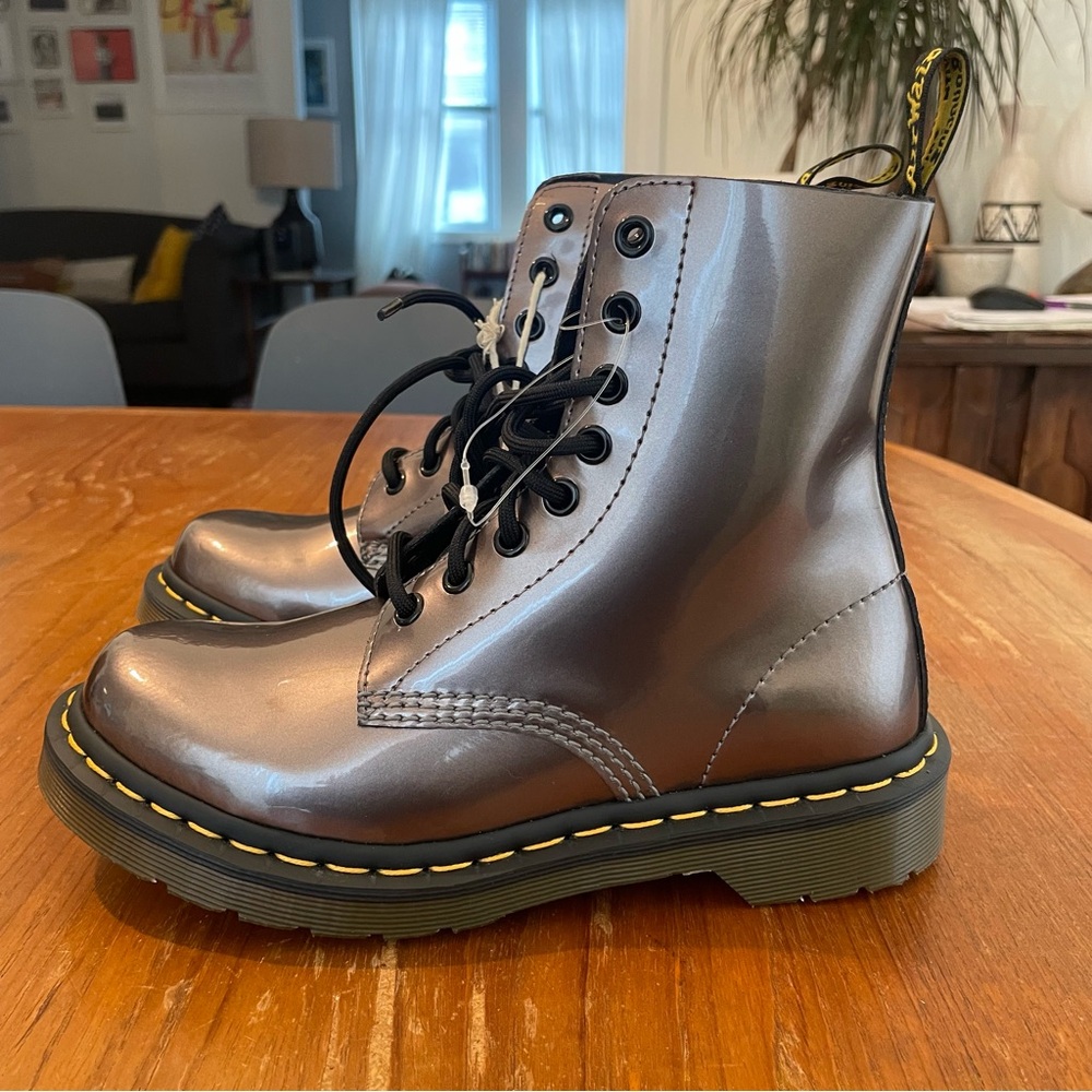 NWT!  Women’s Dr. Martens 1460 Pascal Chroma metallic leather boots.  Size 6